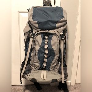 Women’s Backpacking Backpack